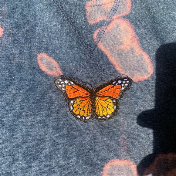 Handmade bleached butterfly sweatshirt - Picture 2 of 3